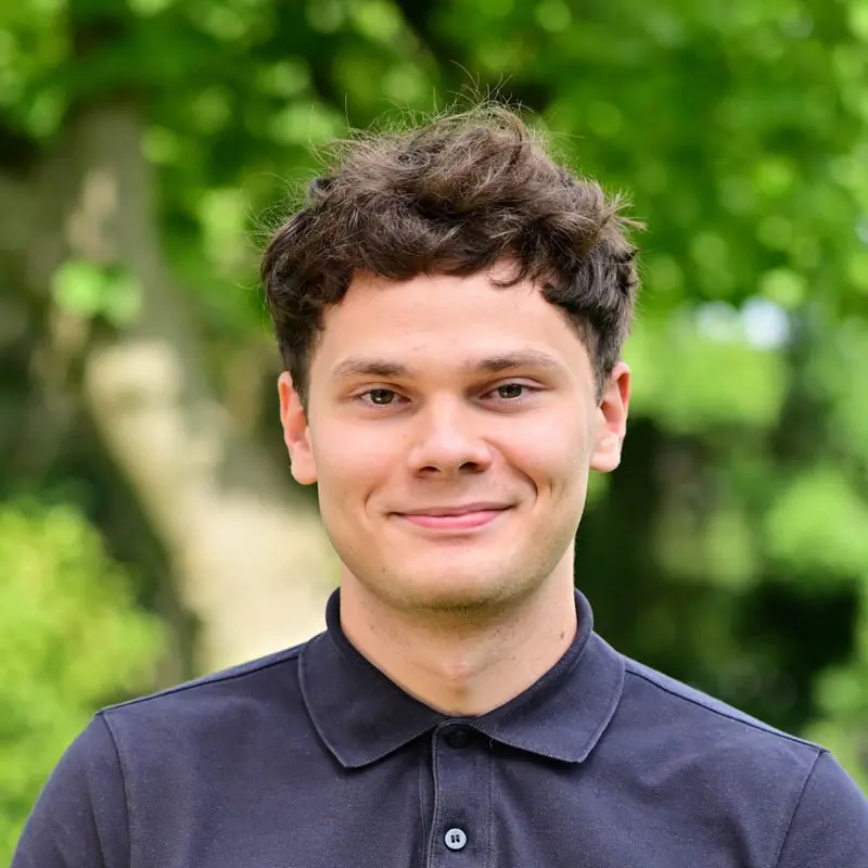 Glücksmakler Azubi Justin Portrait