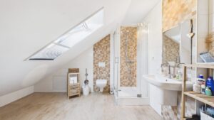 Badezimmer 2.OG