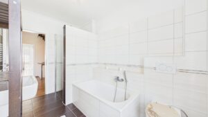 Badezimmer 1.OG